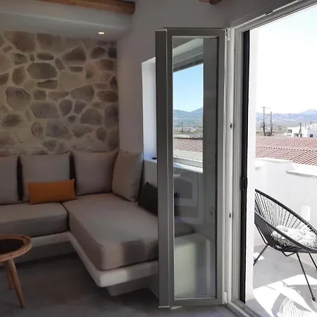 Konstantza's Deluxe *