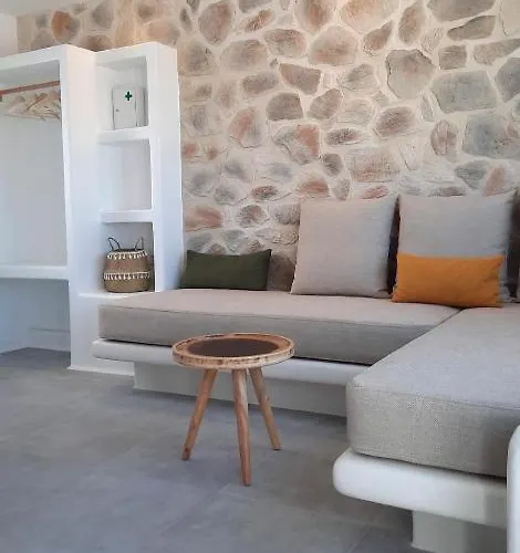 Konstantza's Deluxe Apartment