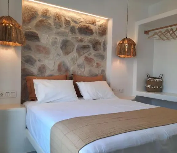 Konstantza's Deluxe *